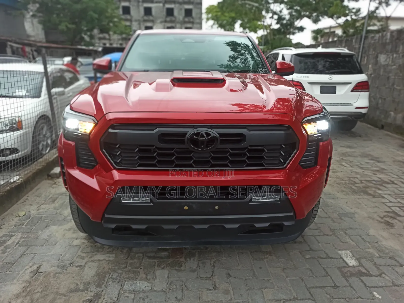 Toyota Tacoma TRD Off-Road Double Cab 4WD 6.1 ft. SB 2025 Red