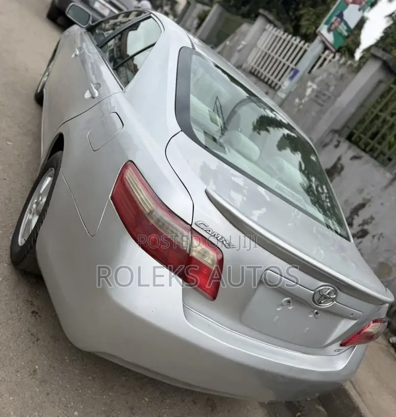 Toyota Camry LE 4dr Sedan (2.4L 4cyl 5A) 2008 Silver