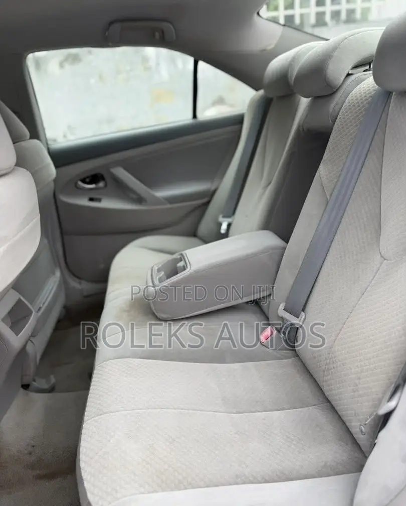 Toyota Camry LE 4dr Sedan (2.4L 4cyl 5A) 2008 Silver