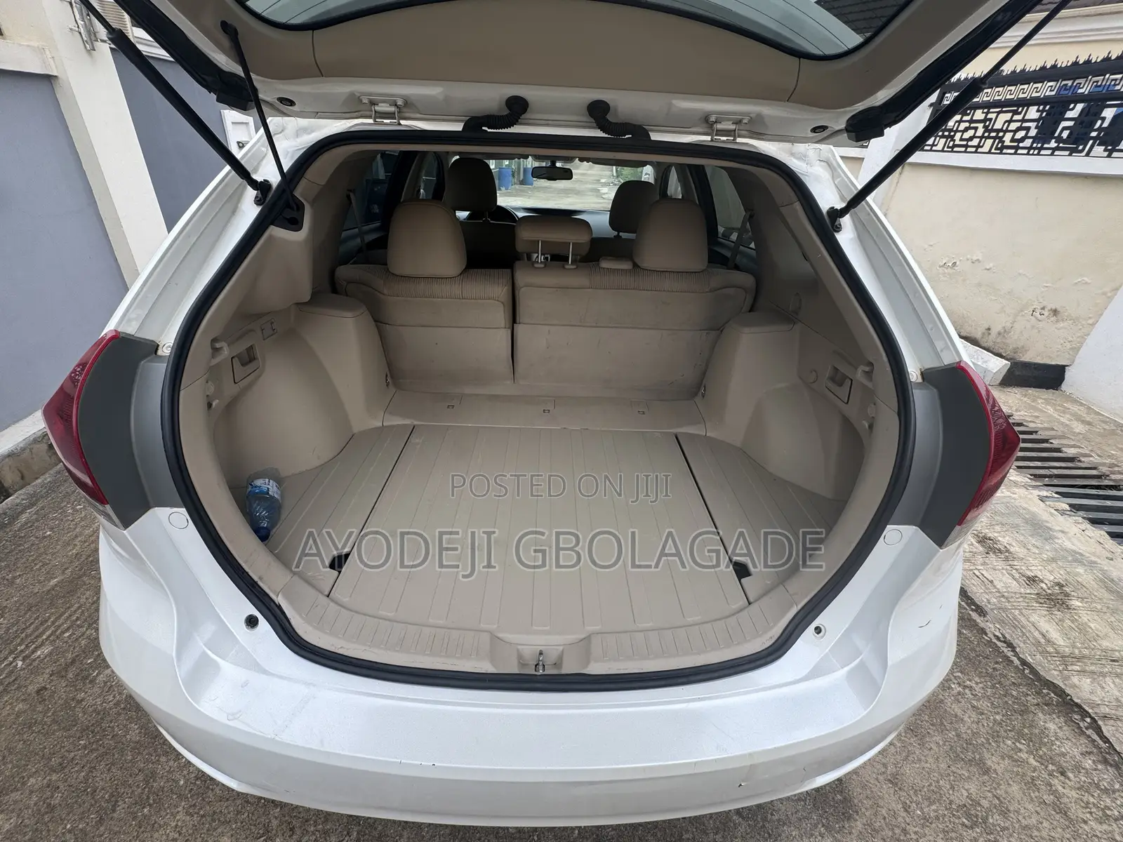Toyota Venza LE 2013 Off white