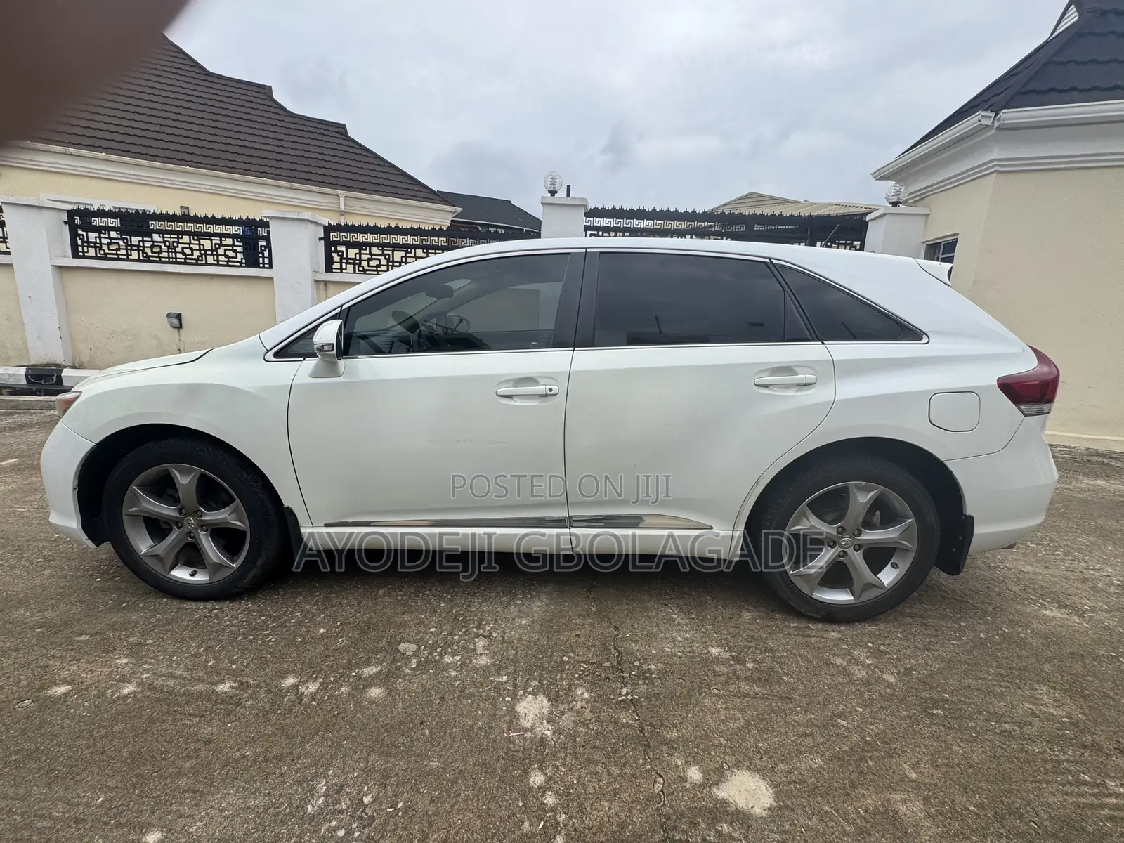 Toyota Venza LE 2013 Off white