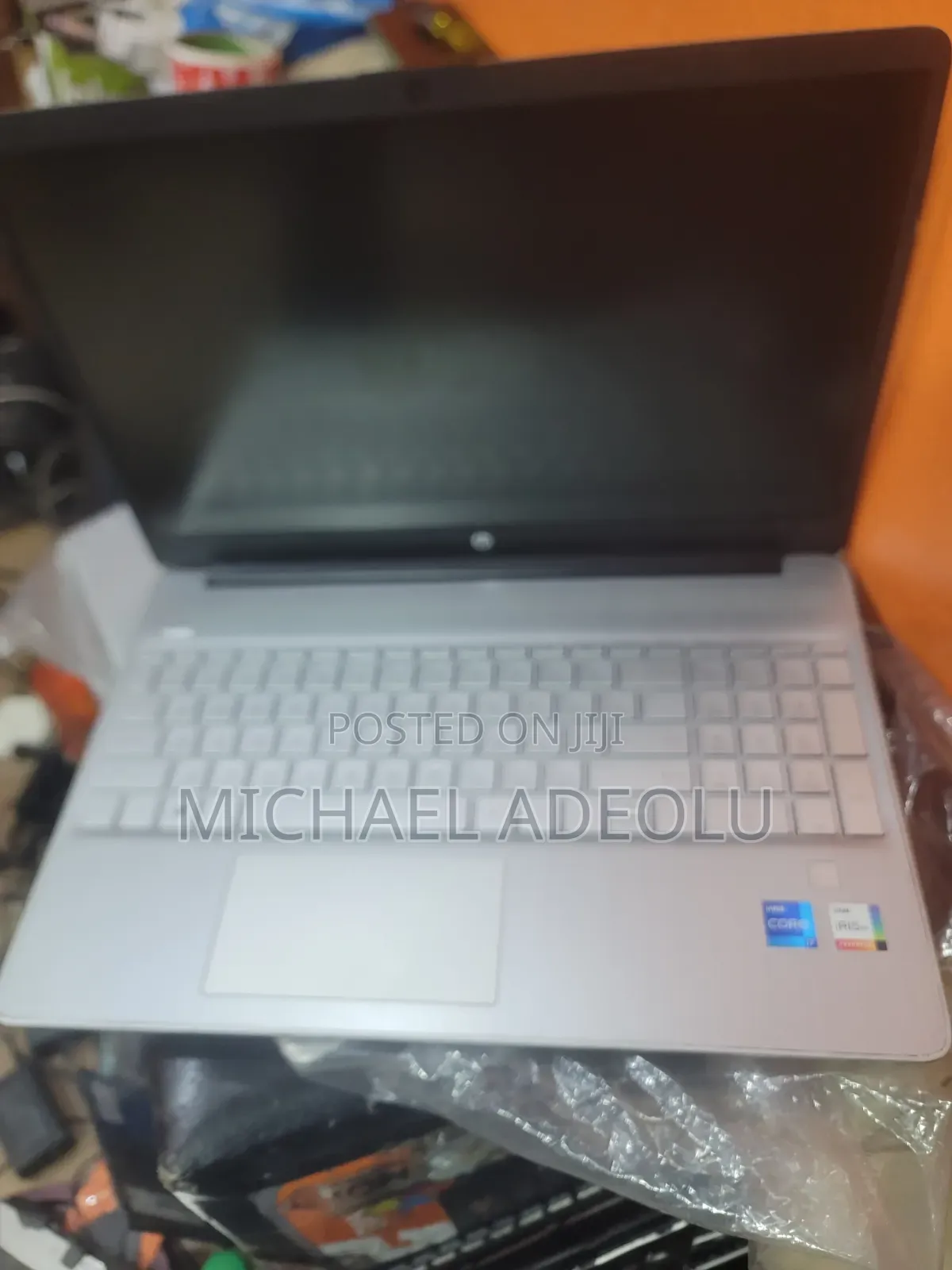 Laptop HP 15-dy2075tg 8GB Intel Core i7 SSD 256GB