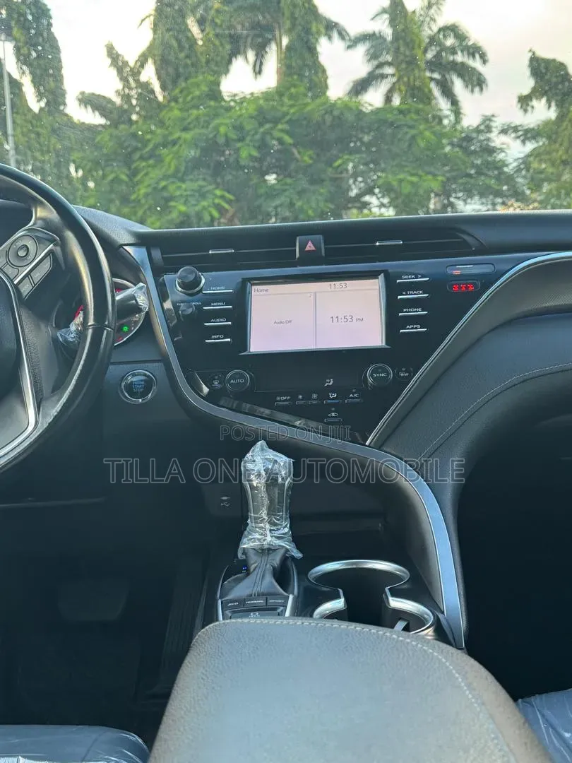 Toyota Camry XSE FWD (2.5L 4cyl 8AM) 2018 Gray