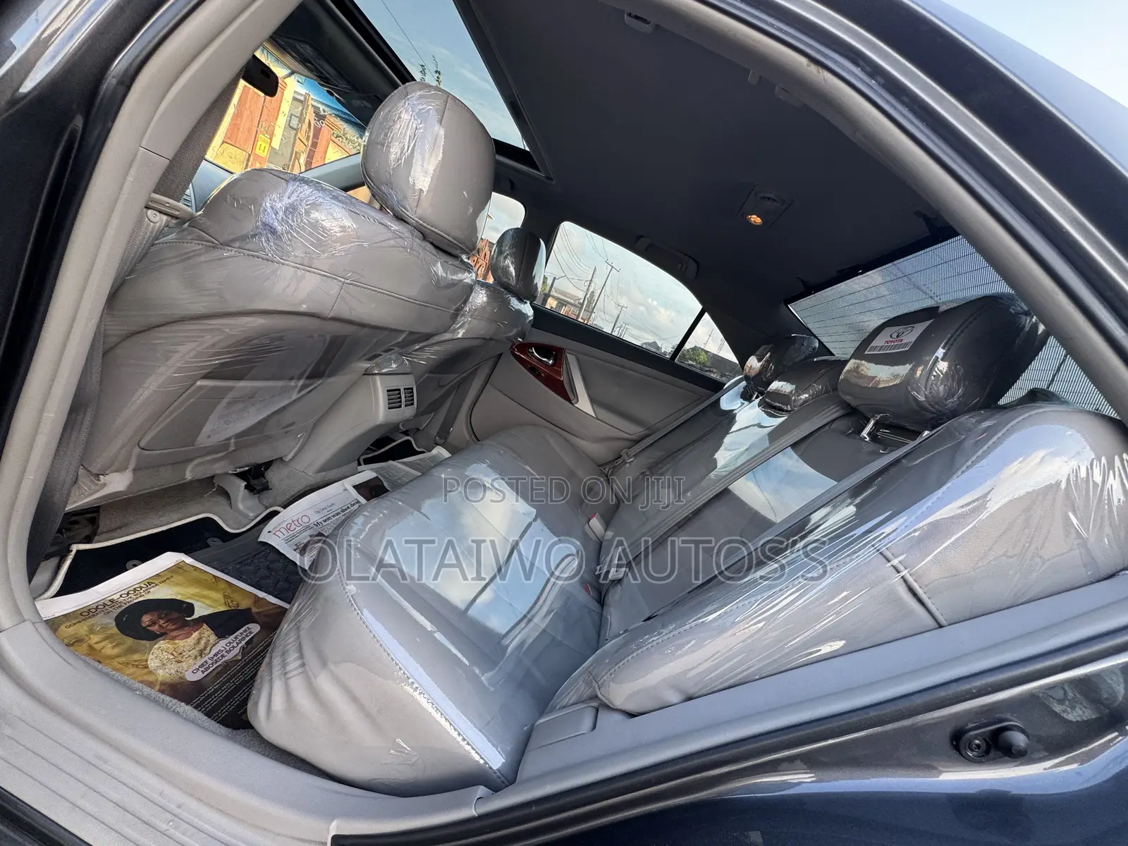 Toyota Camry XLE 4dr Sedan (2.5L 4cyl 6A) 2011 Gray