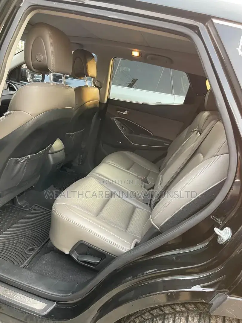 Hyundai Santa Fe 2014 Black
