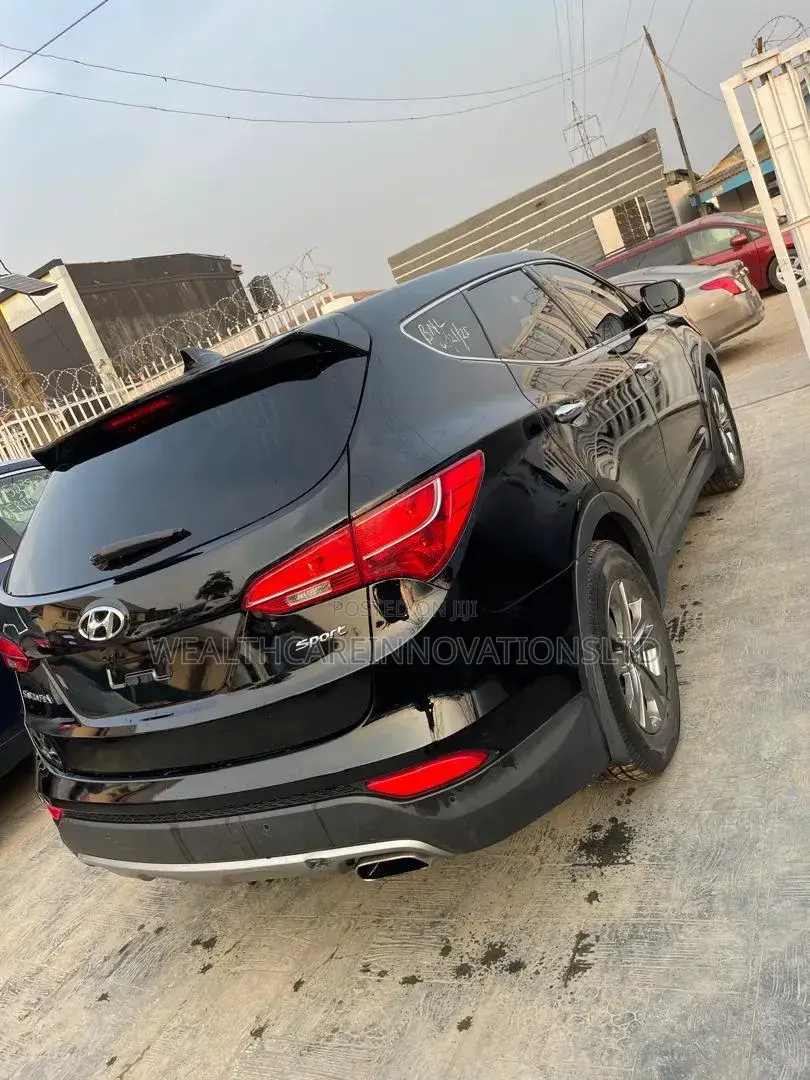 Hyundai Santa Fe 2014 Black
