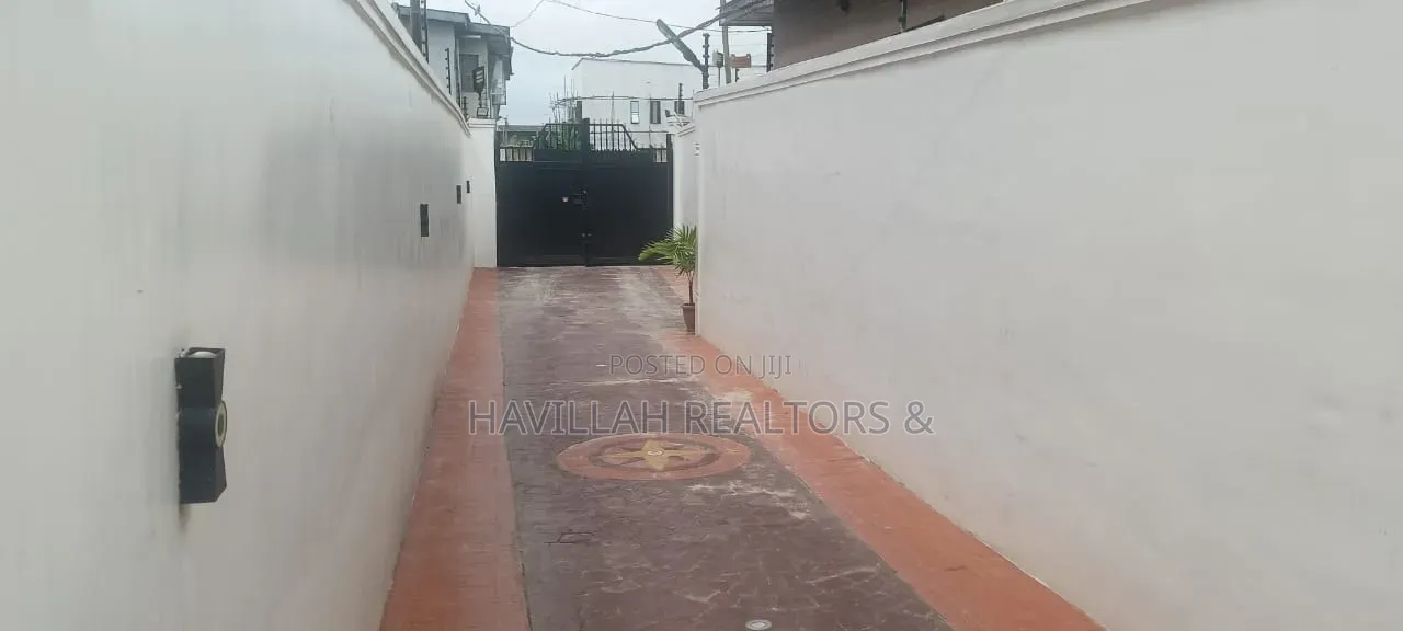 4bdrm Duplex in Ifako-Ogba for sale