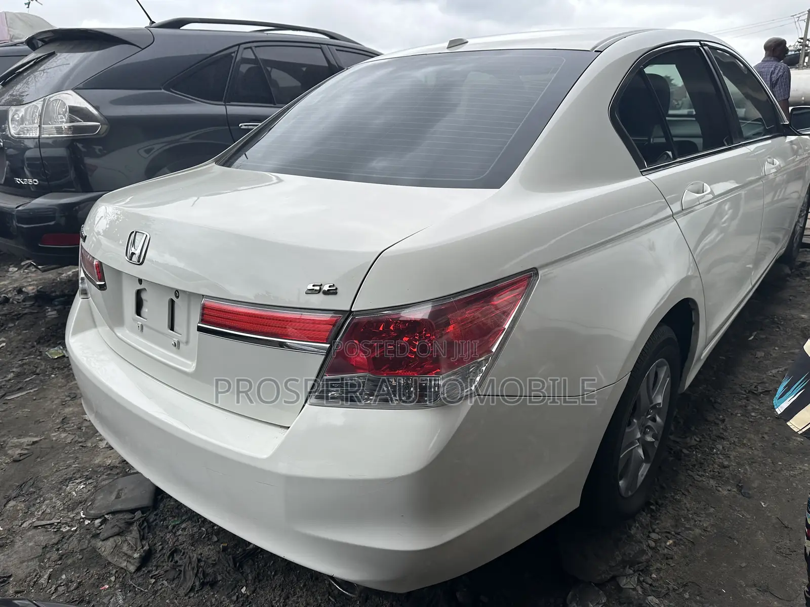 Honda Accord Sedan SE 2011 White