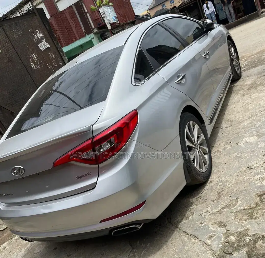 Hyundai Sonata Sport PZEV 4dr Sedan (2.4L 4cyl 6A) 2015 Silver