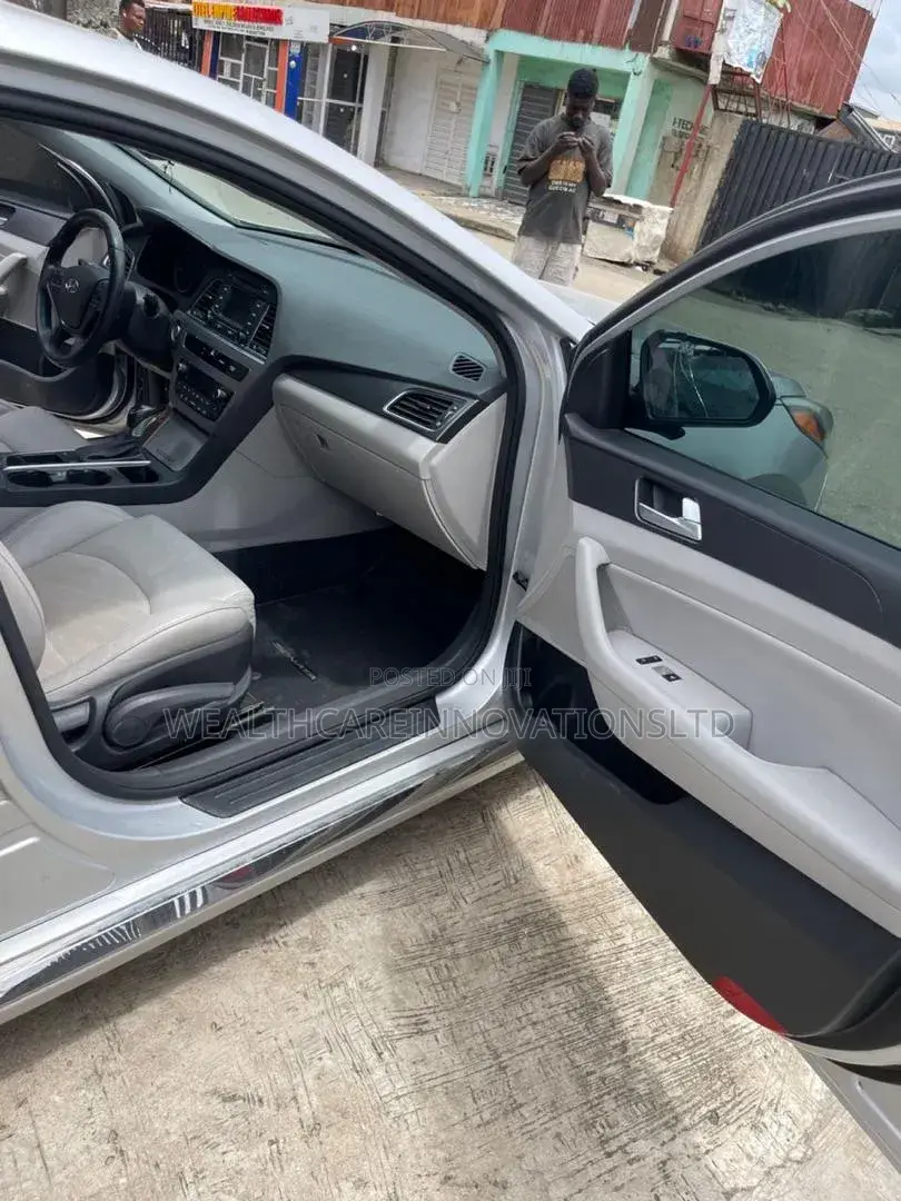 Hyundai Sonata Sport PZEV 4dr Sedan (2.4L 4cyl 6A) 2015 Silver
