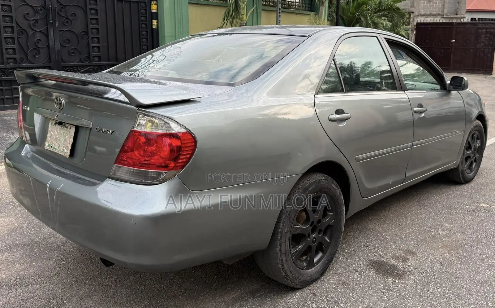 Toyota Camry 2005 Gray