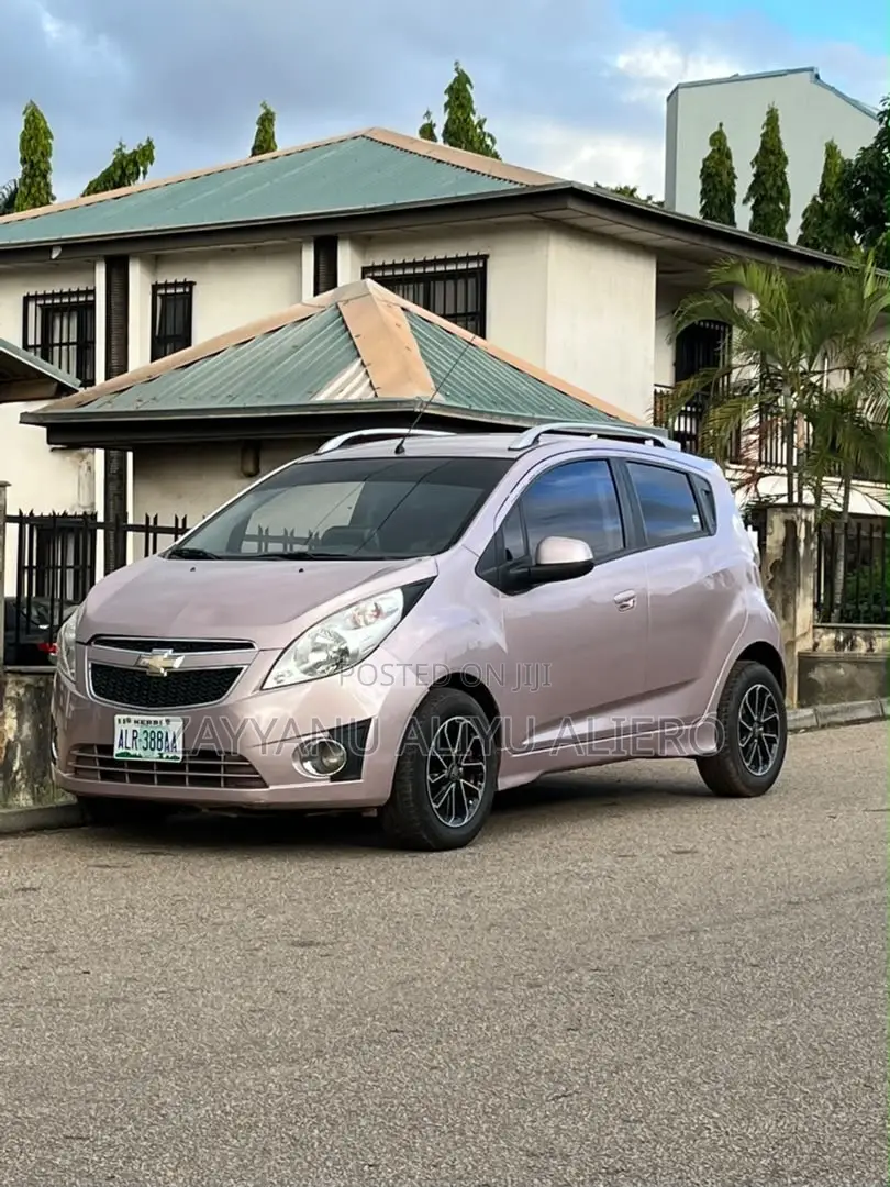 Chevrolet Spark 2012 Gold