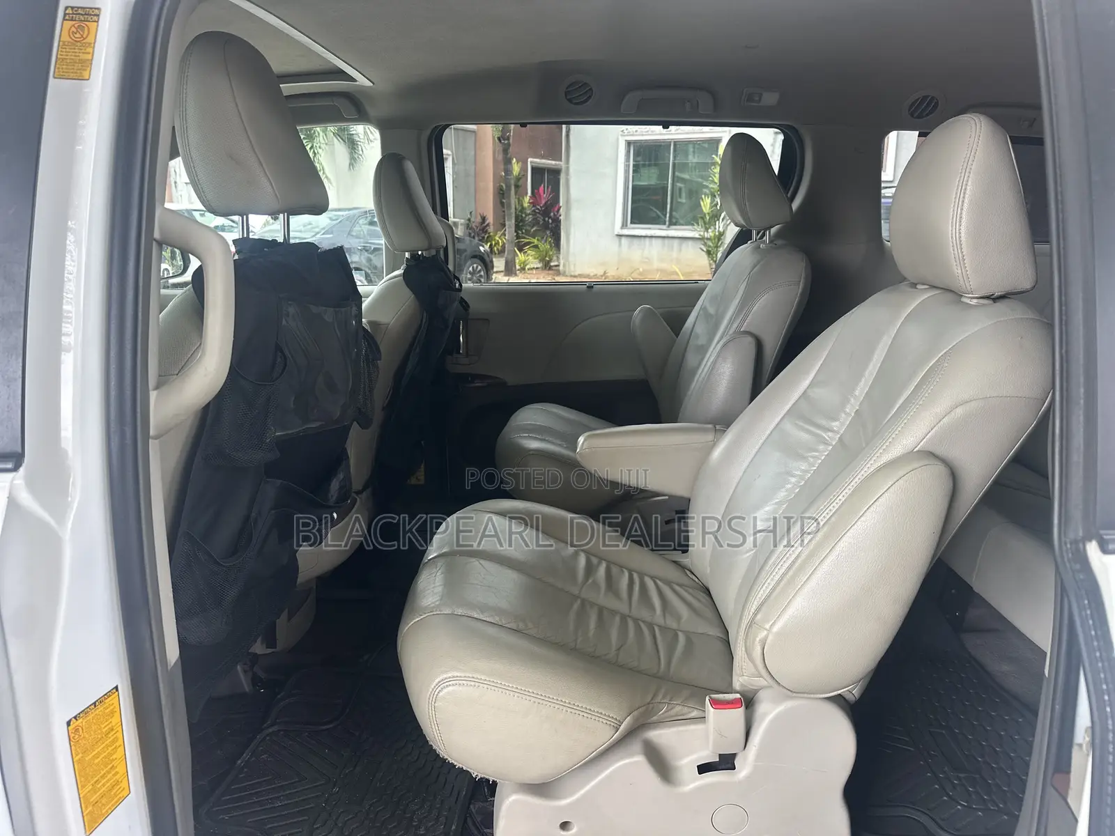 Toyota Sienna XLE 7-Passenger 4dr Minivan AWD (3.5L 6cyl 6A) 2014 White