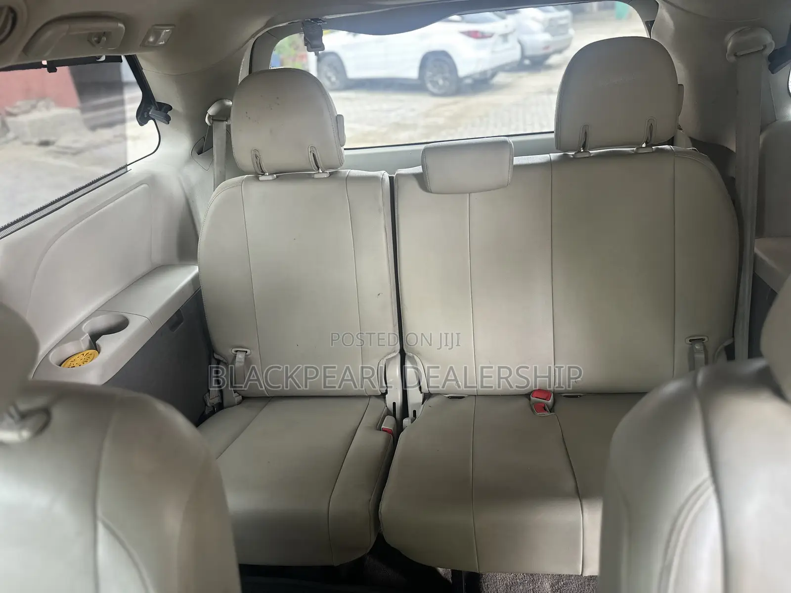 Toyota Sienna XLE 7-Passenger 4dr Minivan AWD (3.5L 6cyl 6A) 2014 White