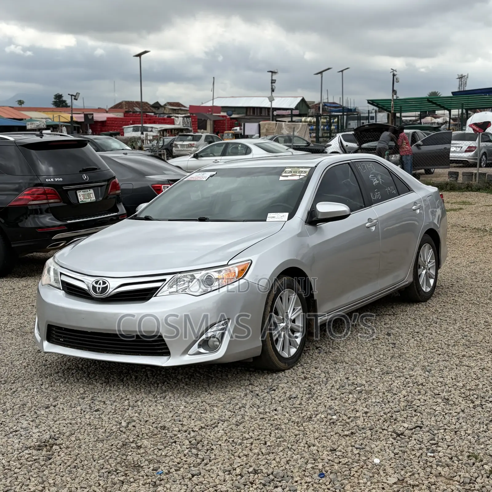 Toyota Camry XLE 4dr Sedan (2.5L 4cyl 6A) 2013 Silver