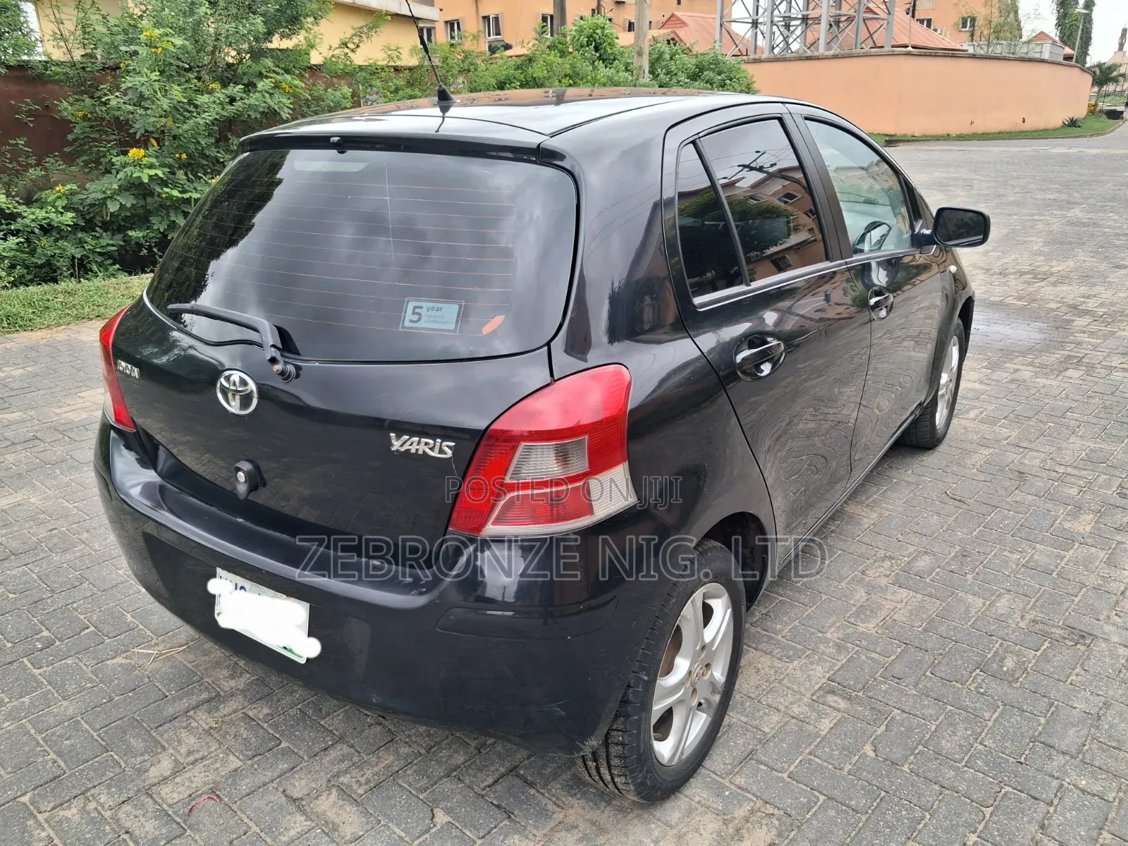 Toyota Yaris 2011 Black