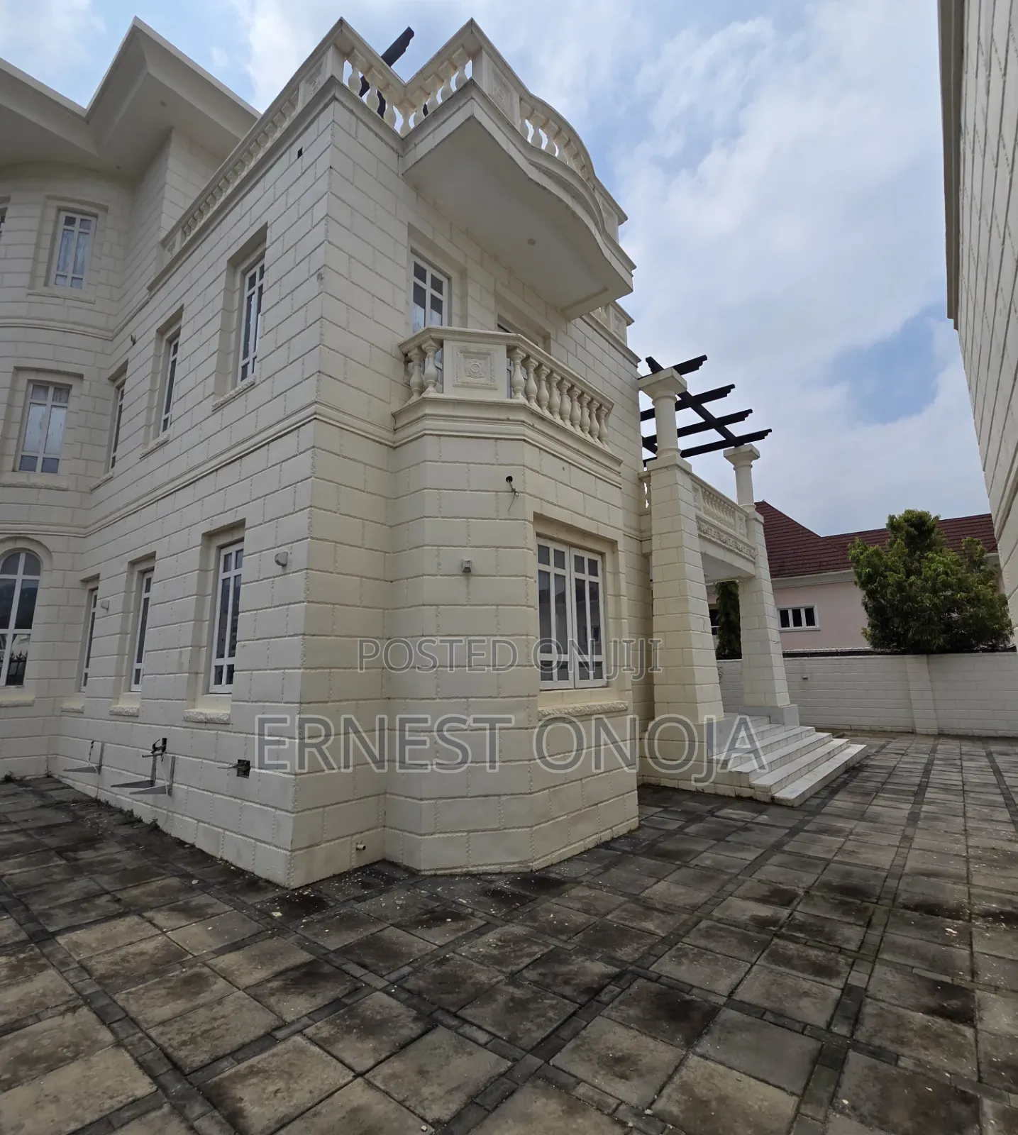 8bdrm Mansion in Diplomatic Enclaves, Katampe Extension for sale