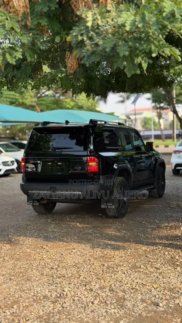Toyota Land Cruiser Prado 2024 Black