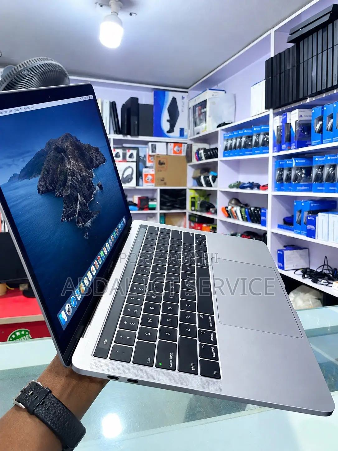 Laptop Apple MacBook Pro 2018 8GB Intel Core i5 SSD 256GB