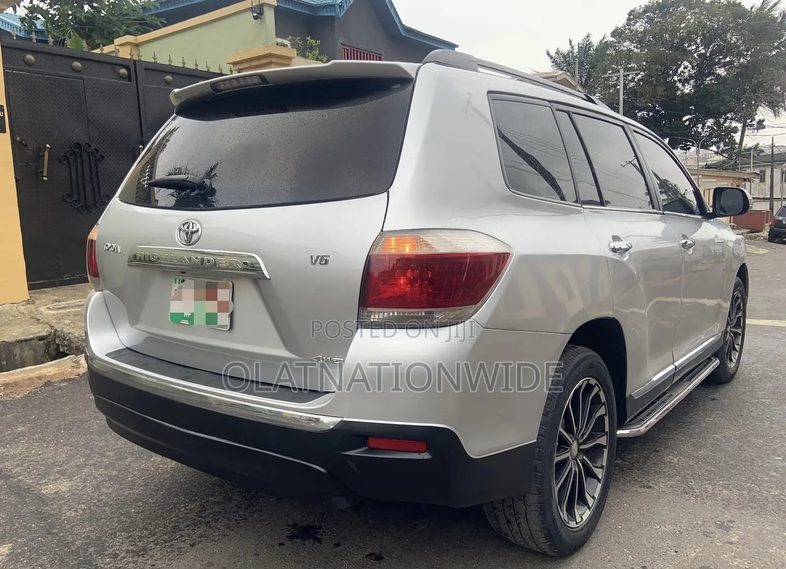 Toyota Highlander Limited 2012 Silver