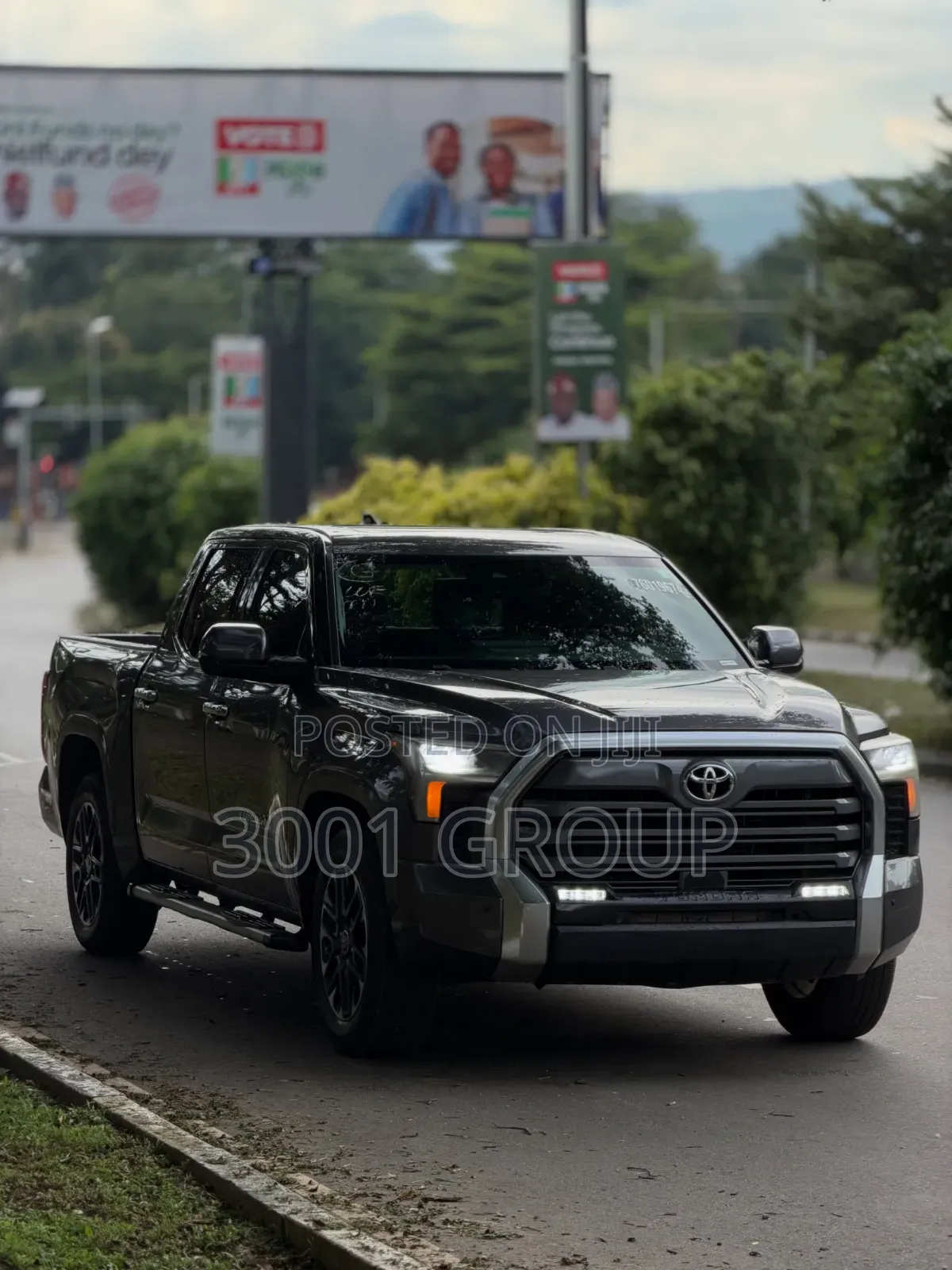 Toyota Tundra 2023 Black