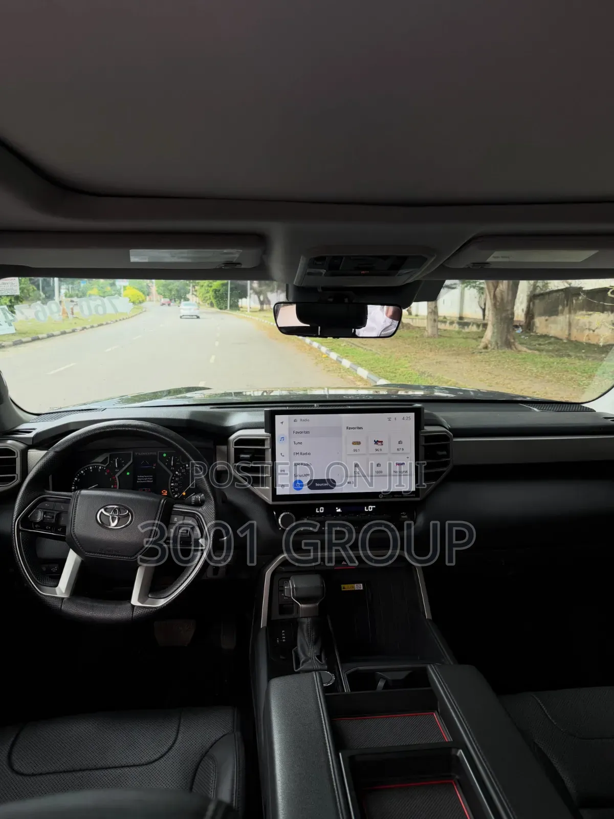 Toyota Tundra 2023 Black