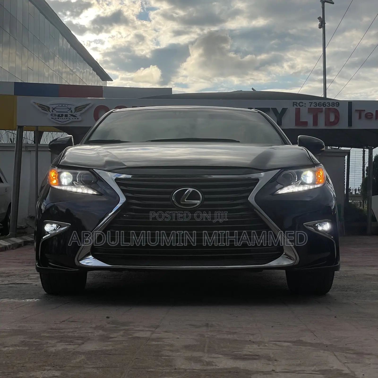 Lexus ES 350 FWD 2013