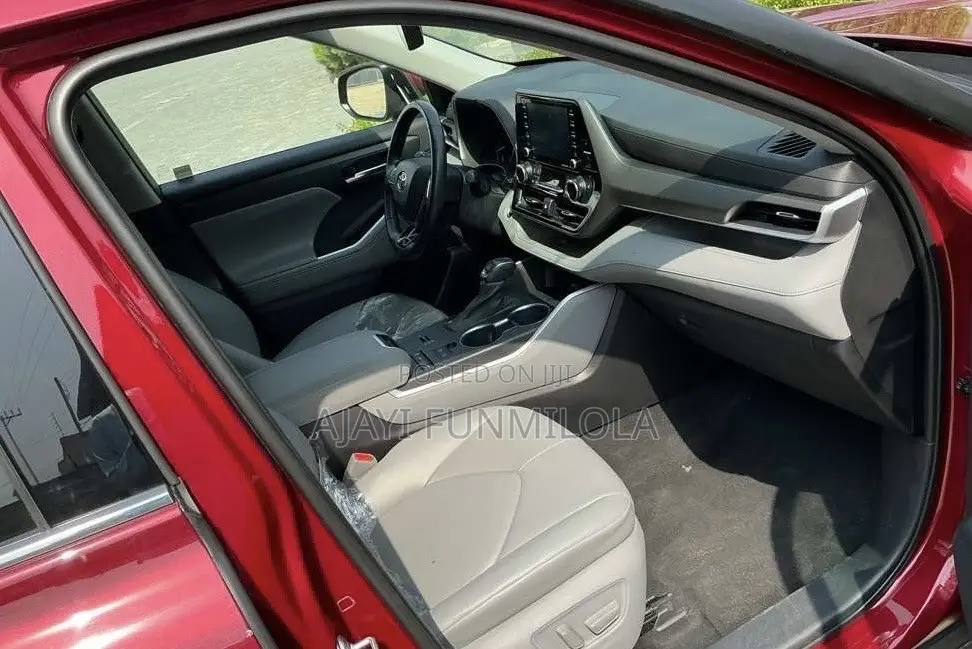 Toyota Highlander 2021 Red