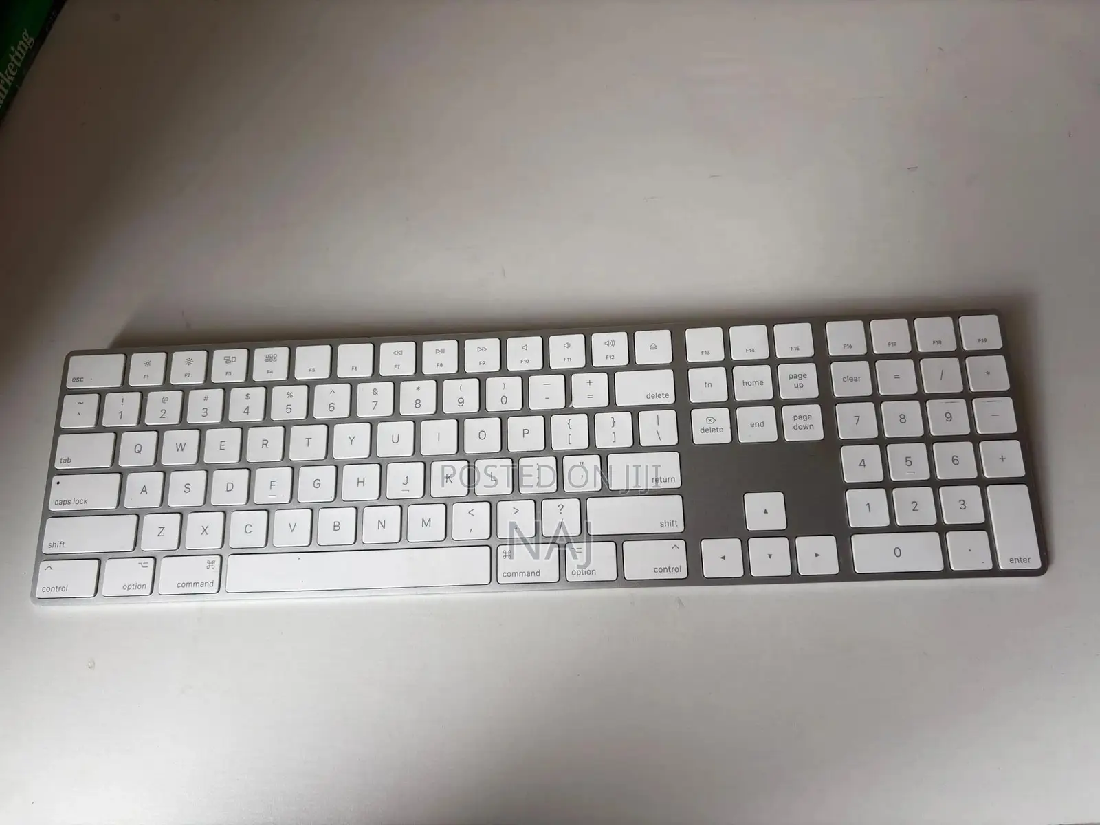 Apple Magic Keyboard With Numeric Keypad Rechargeable