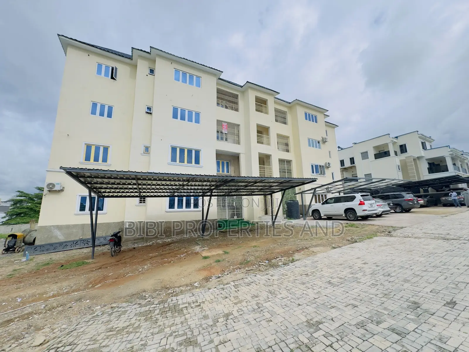 3bdrm Block of Flats in Wuye for sale