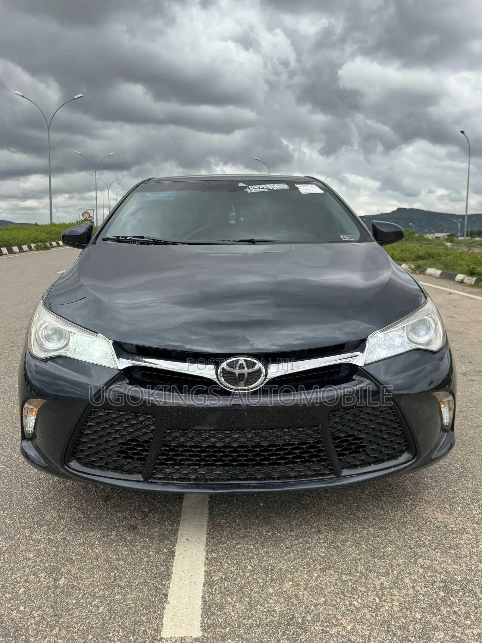 Toyota Camry XLE 4dr Sedan (2.5L 4cyl 6A) 2016 Gray
