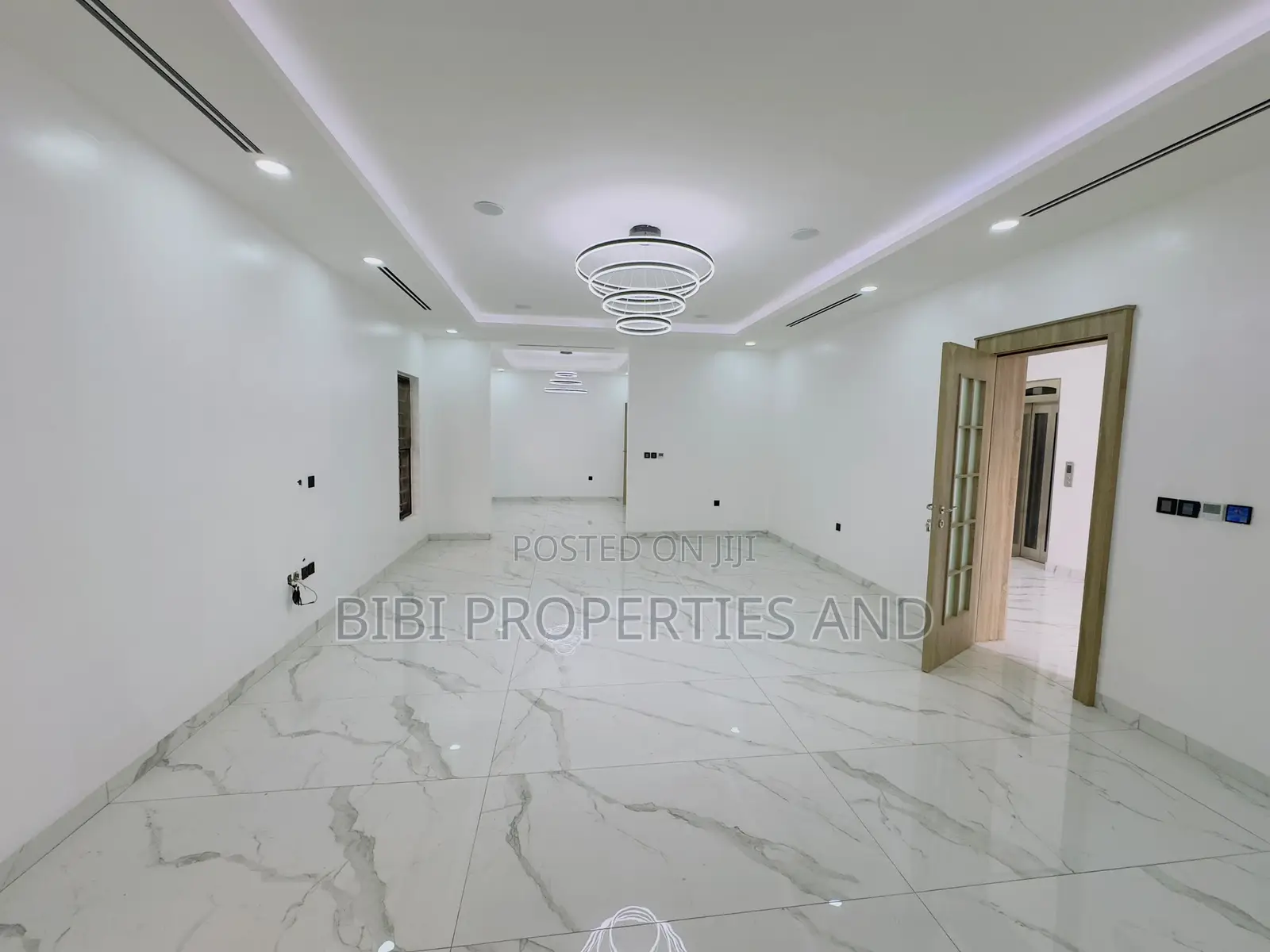 5bdrm Duplex in Guzape District for sale