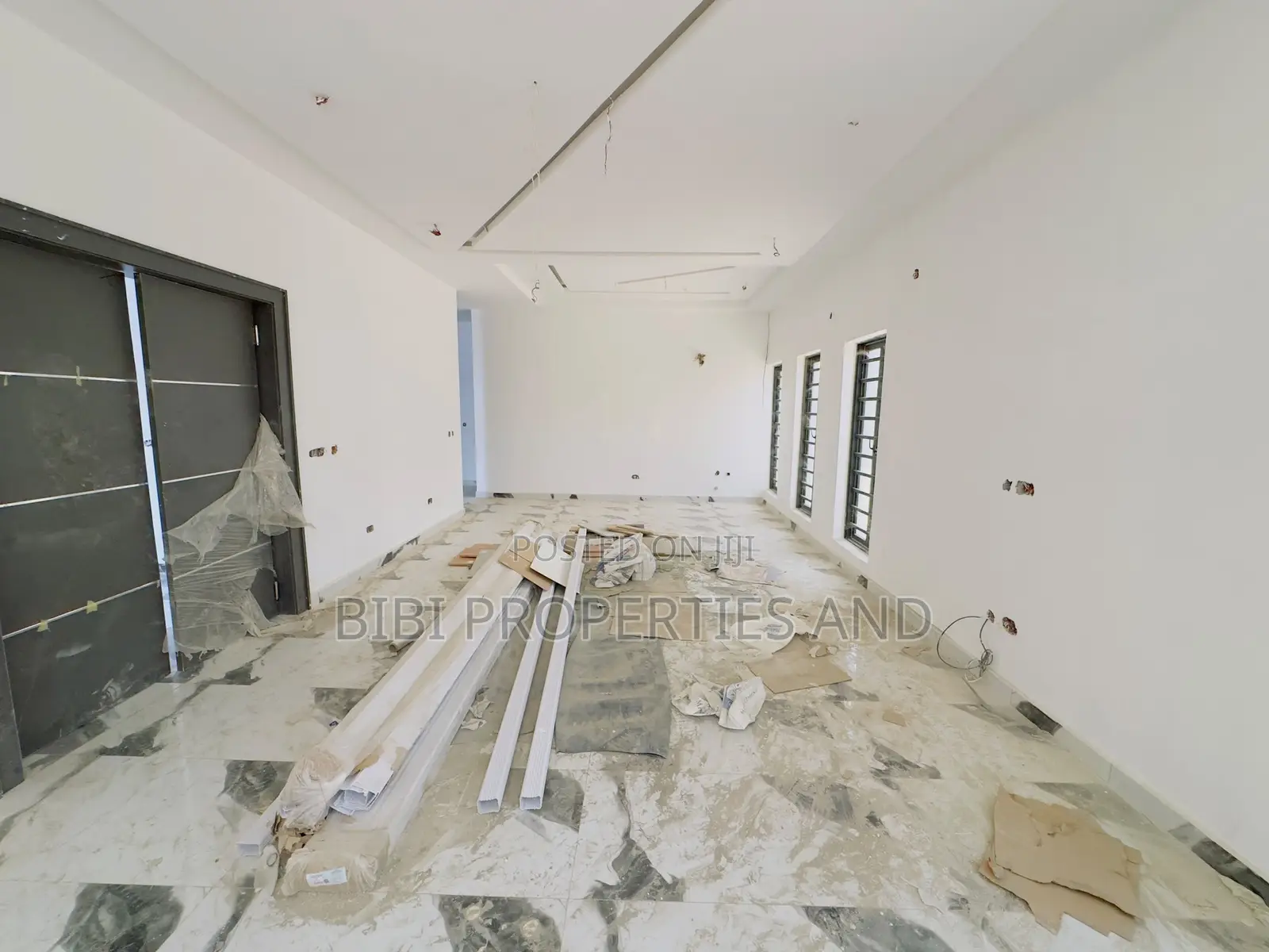 5bdrm Duplex in Gwarinpa for sale