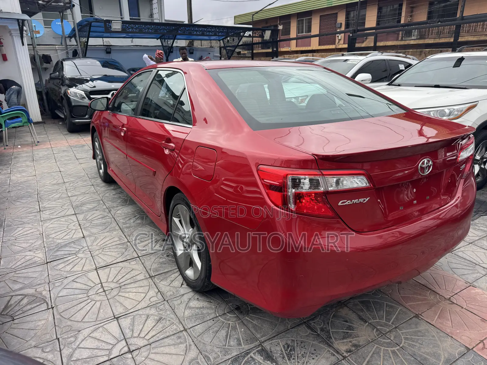 Toyota Camry SE 4dr Sedan (2.5L 4cyl 6A) 2013 Red