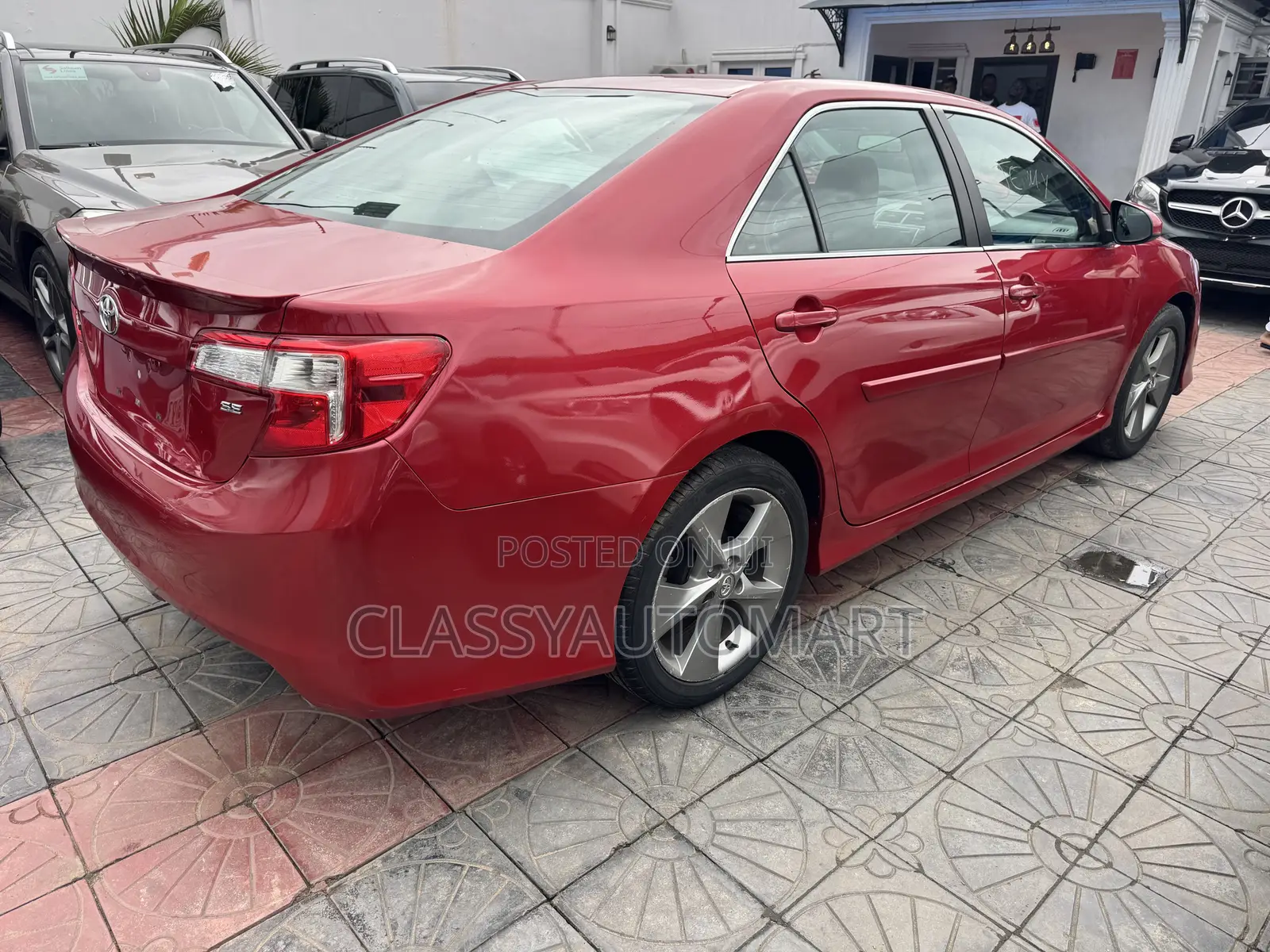 Toyota Camry SE 4dr Sedan (2.5L 4cyl 6A) 2013 Red