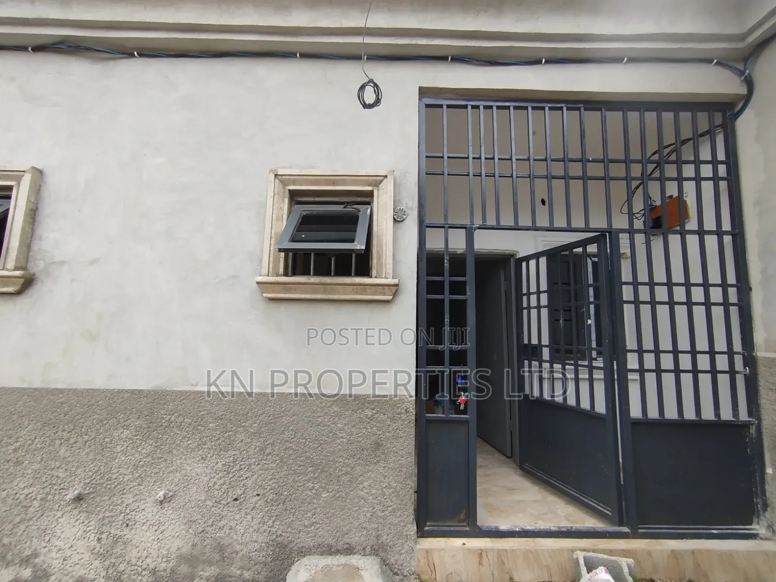 2bdrm Bungalow in Lugbe Airport Road, FHA for rent
