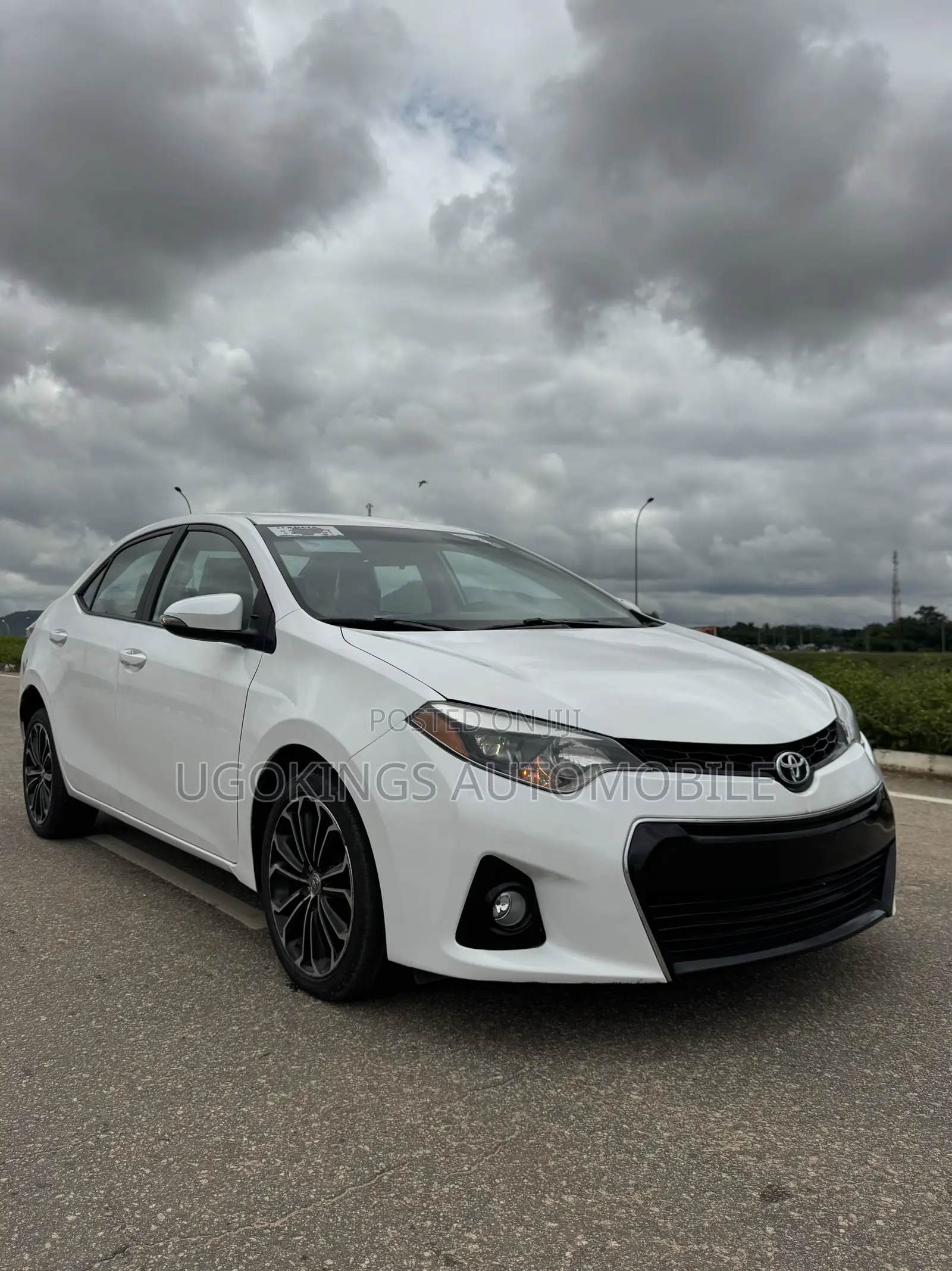 Toyota Corolla S 4dr Sedan (1.8L 4cyl CVT) 2015 White