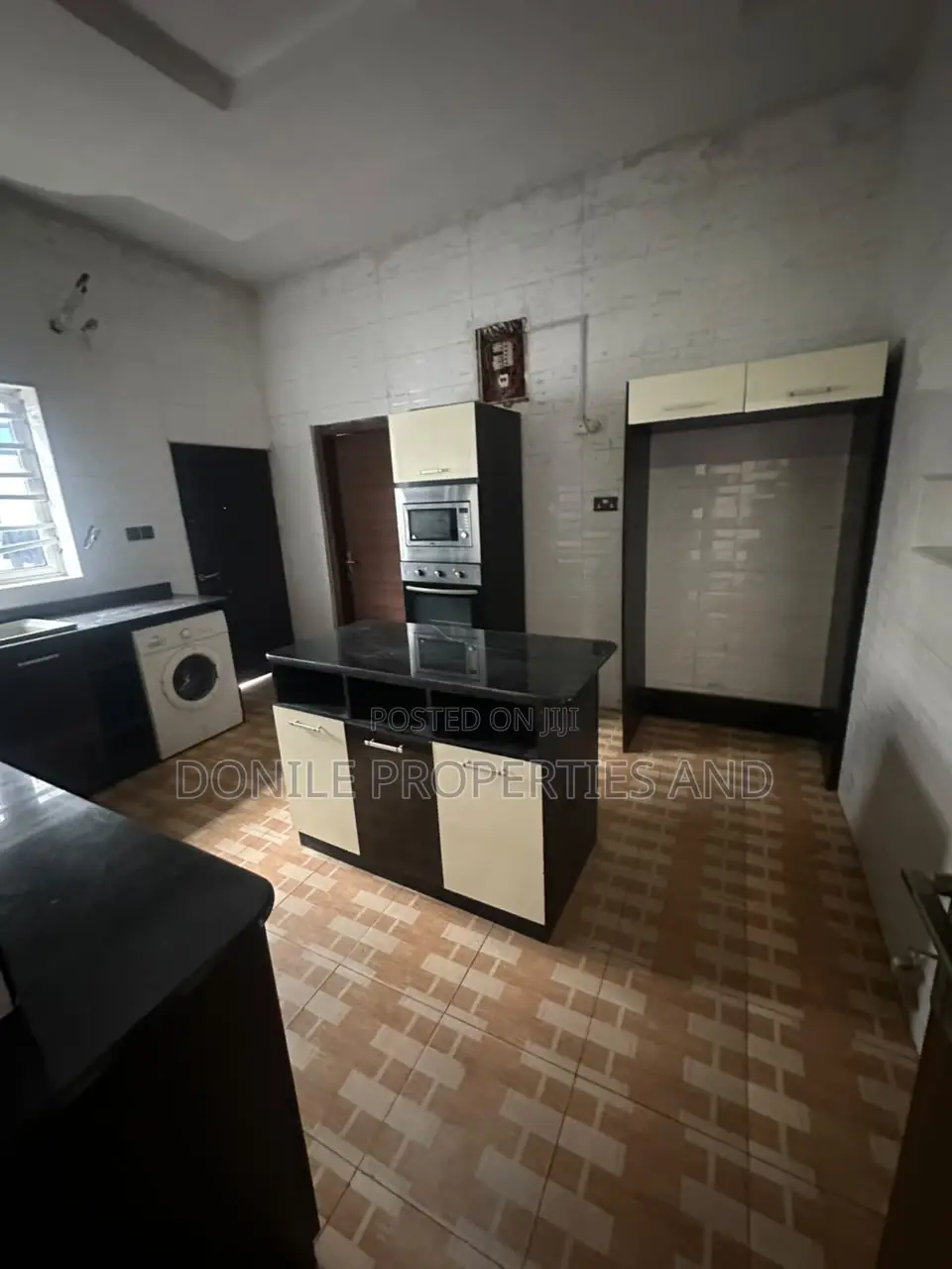 5bdrm Duplex in Osapa London for rent