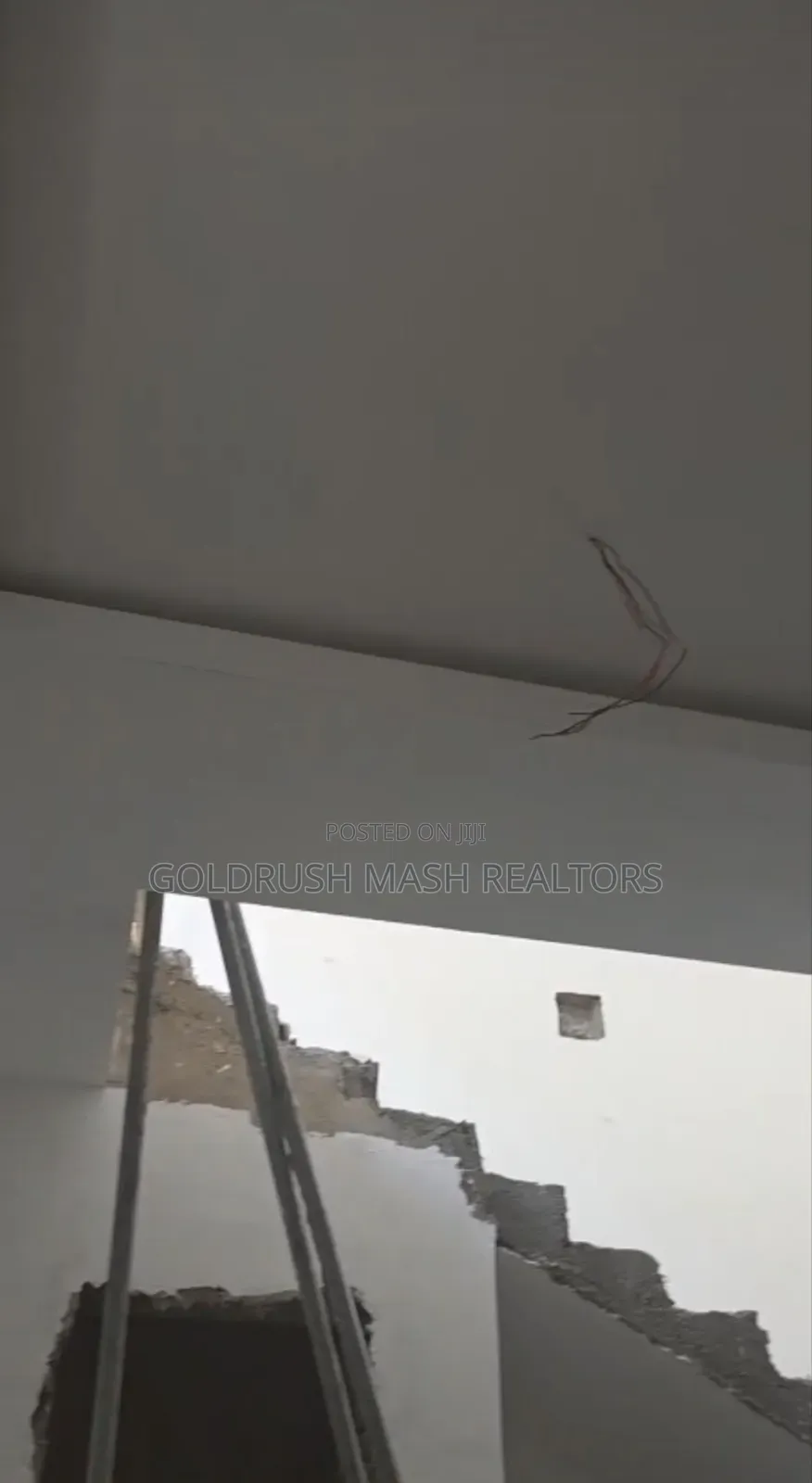 Furnished 3bdrm Townhouse/Terrace in Phase 1/ Gbagada for sale