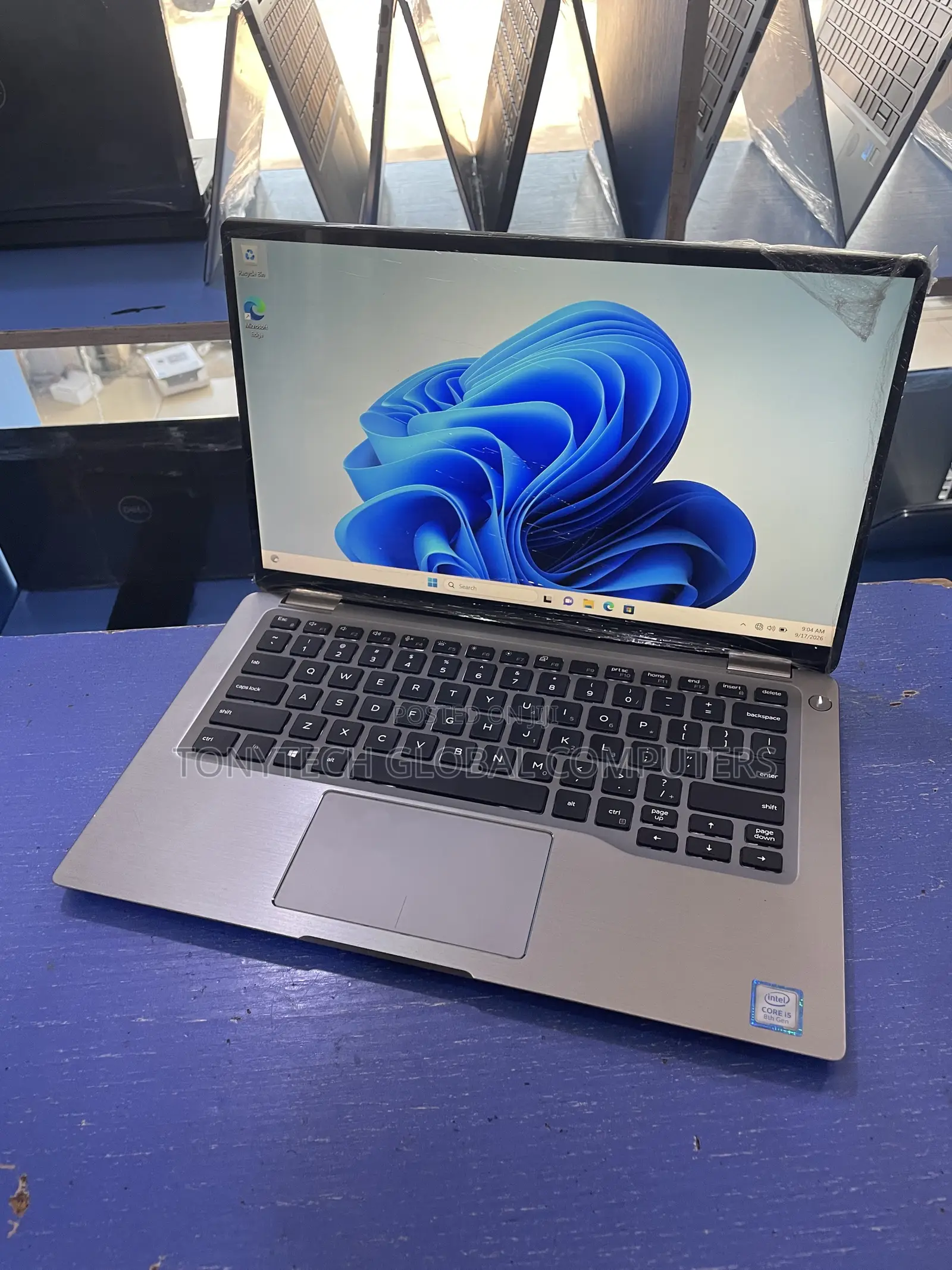 Laptop Dell Latitude 7400 2-in-1 8GB Intel Core i5 SSD 256GB
