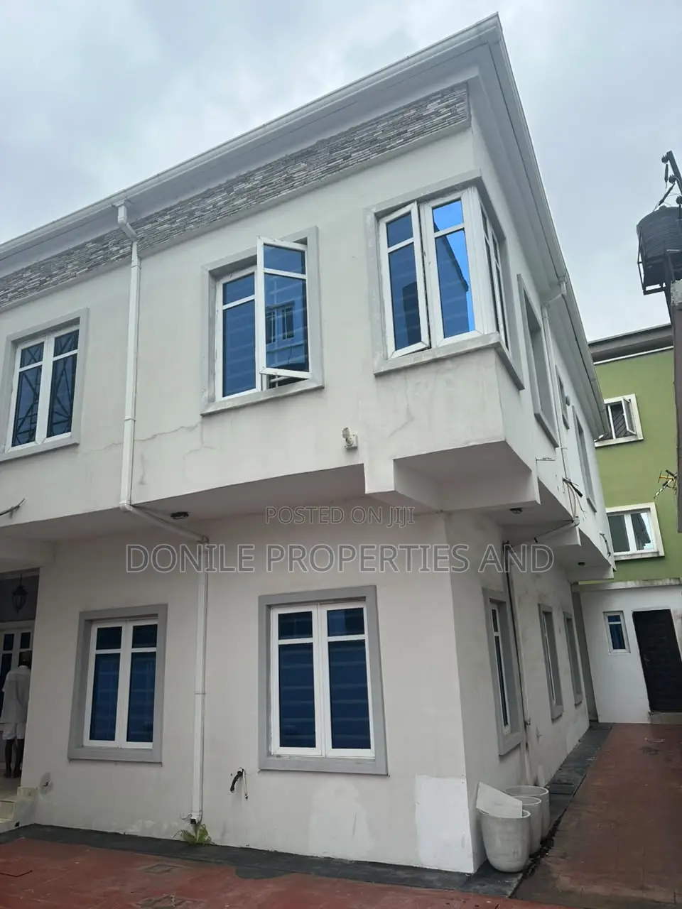 5bdrm Duplex in Osapa london for rent