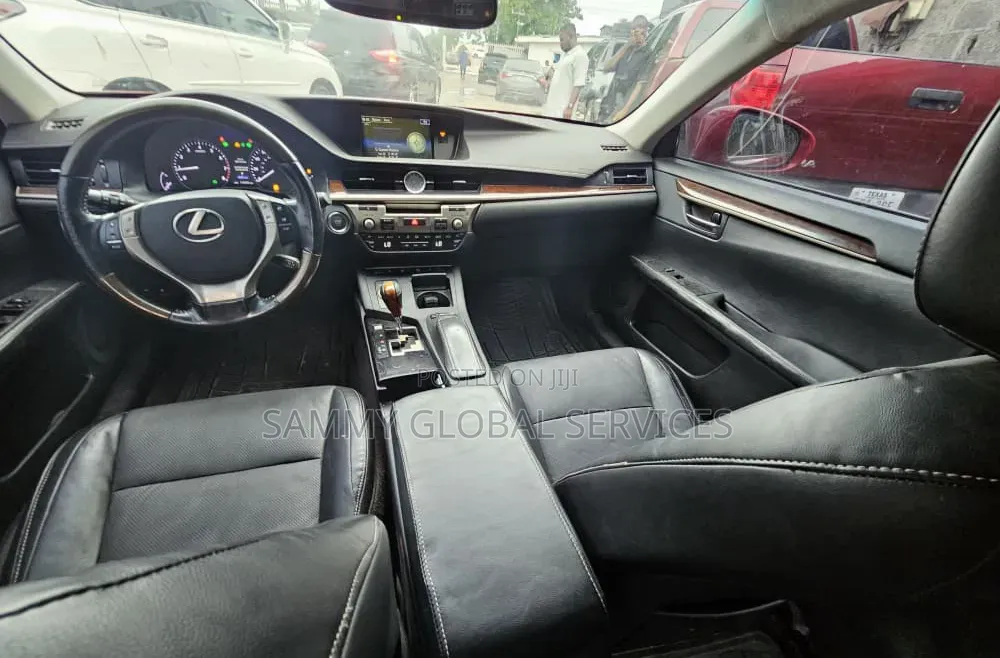 Lexus ES 350 FWD 2015 Red