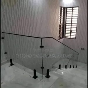 Eloquent Staircase Glass