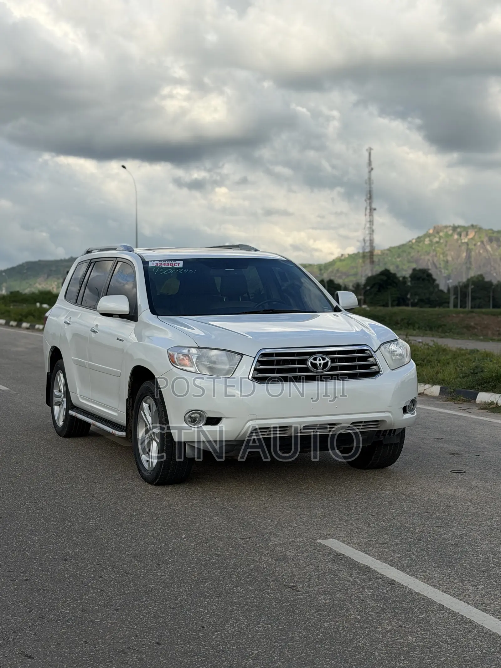 Toyota Highlander Limited 2011 White