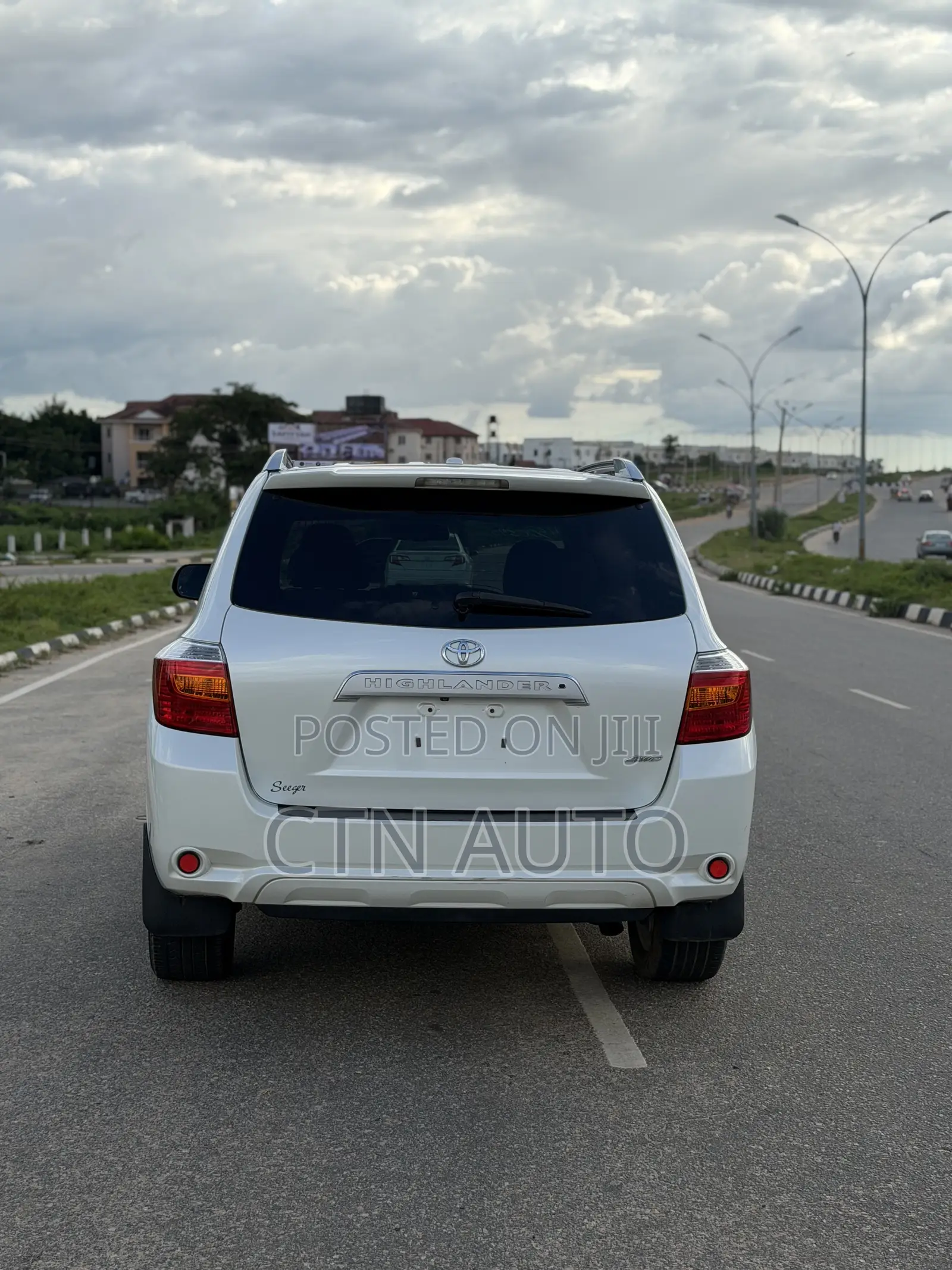 Toyota Highlander Limited 2011 White