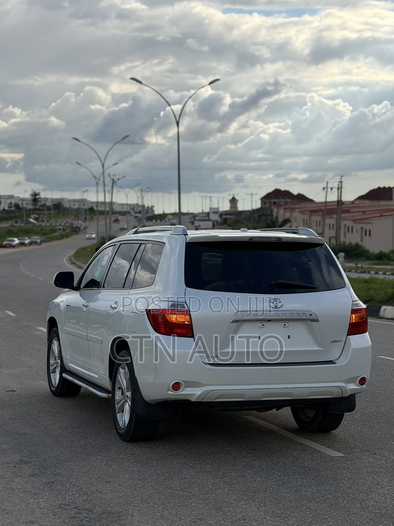 Toyota Highlander Limited 2011 White