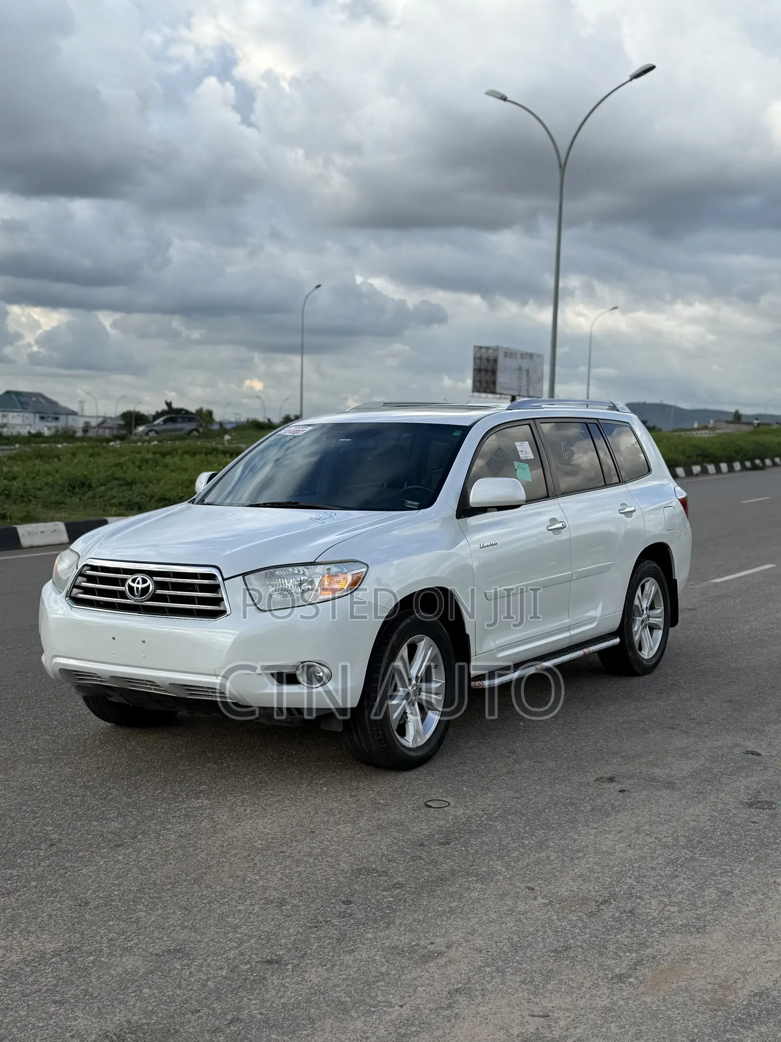 Toyota Highlander Limited 2011 White