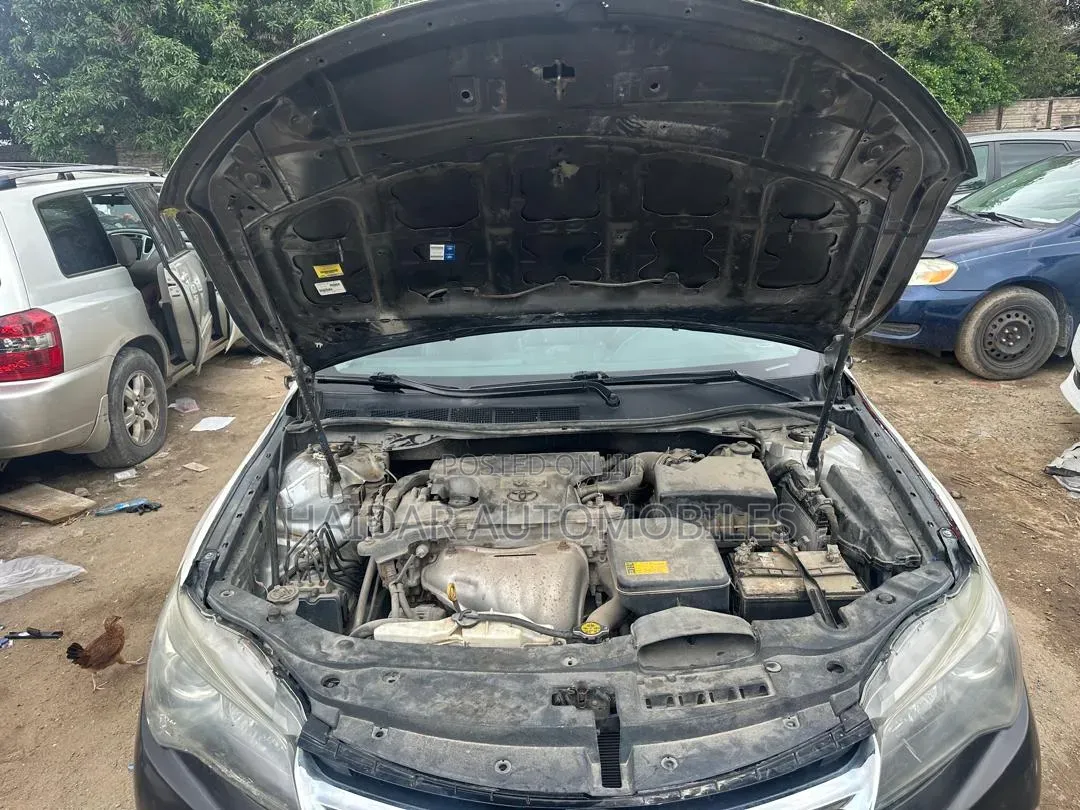 Toyota Camry XSE 4dr Sedan (2.5l 4cyl 6A) 2016 White
