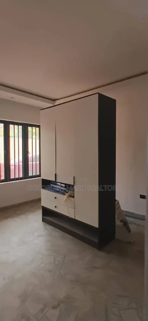 Furnished 3bdrm Block of Flats in Magodo Brooks, Ketu-Ikosi for sale