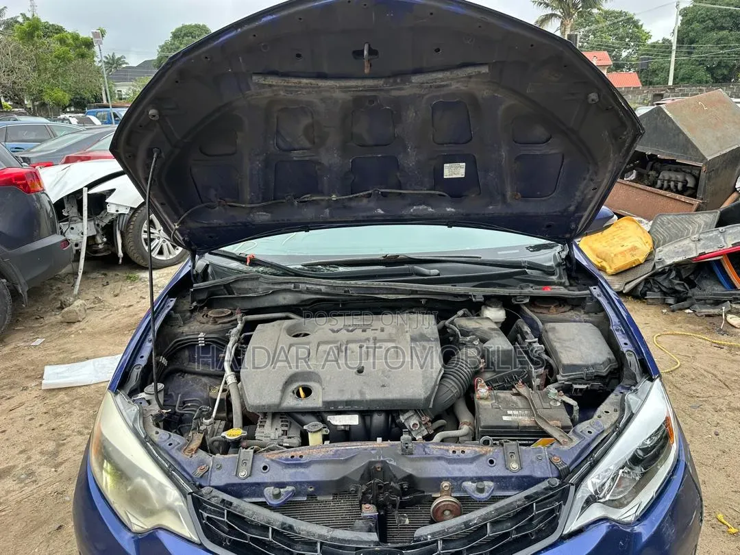 Toyota Corolla S 4dr Sedan (1.8L 4cyl CVT) 2015 Blue